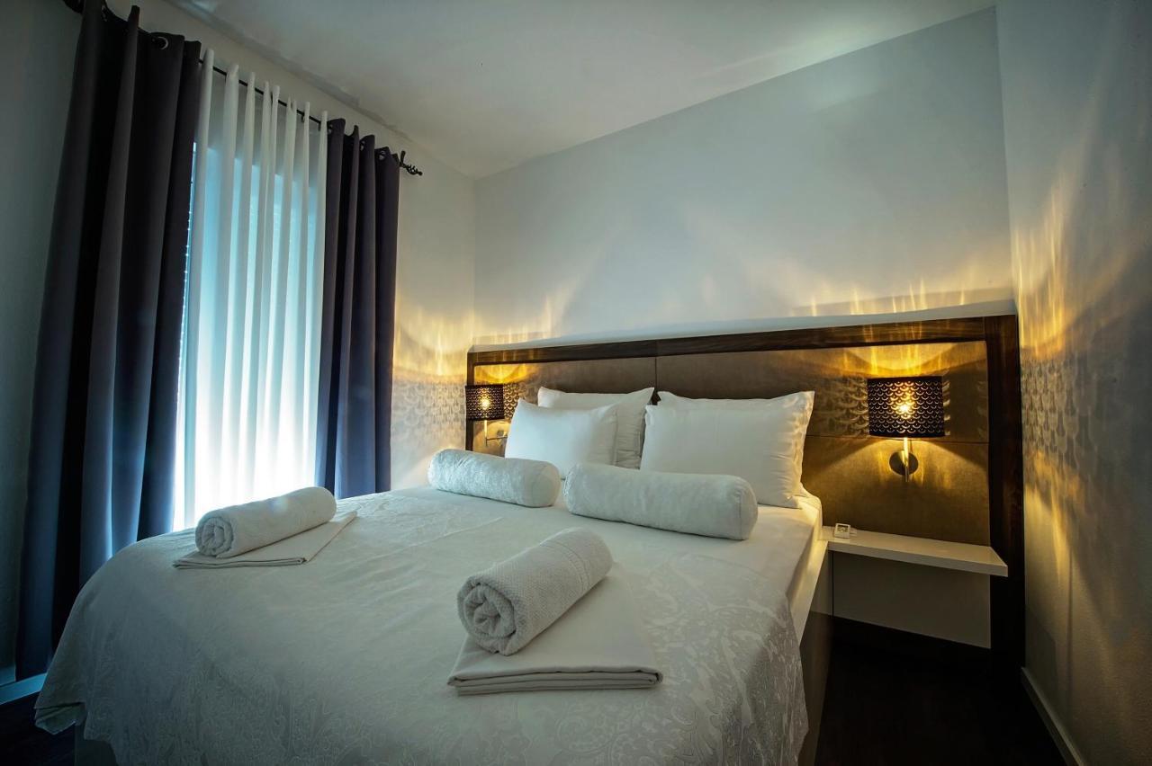 Seaside Apartments With A Swimming Pool Zecevo Rtic, Rogoznica - 8366 Εξωτερικό φωτογραφία