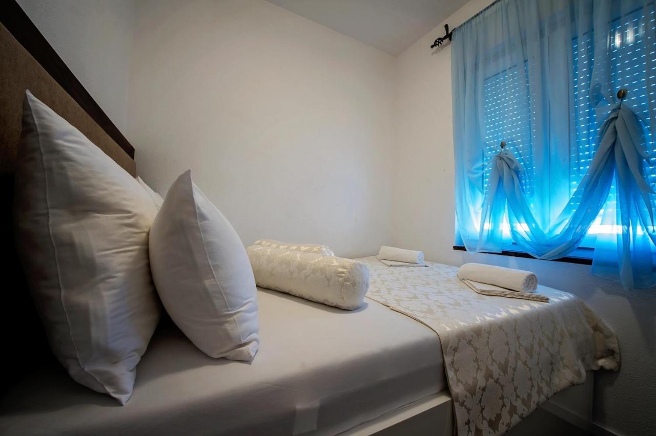 Seaside Apartments With A Swimming Pool Zecevo Rtic, Rogoznica - 8366 Εξωτερικό φωτογραφία
