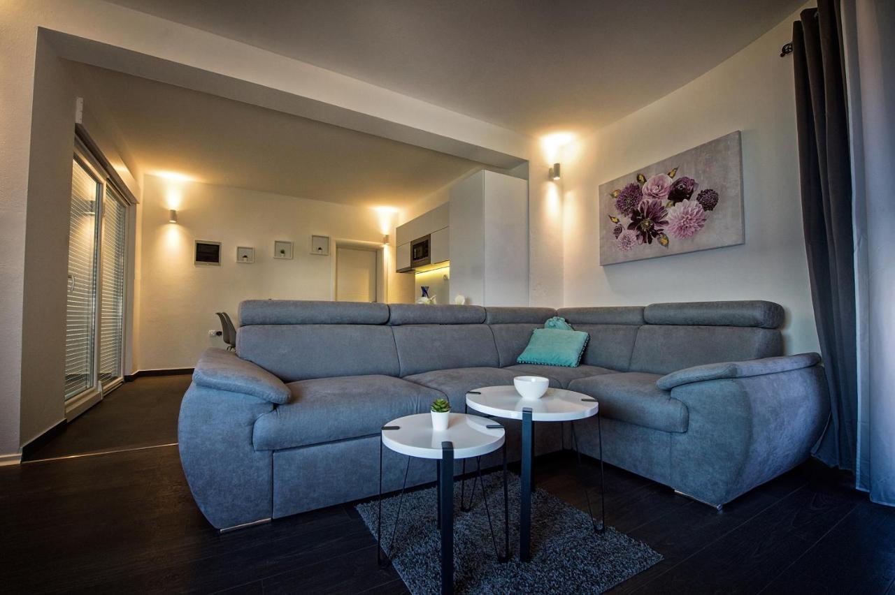 Seaside Apartments With A Swimming Pool Zecevo Rtic, Rogoznica - 8366 Εξωτερικό φωτογραφία